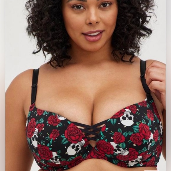 torrid Other - Torrid XO Plunge Smooth 360° Back Smoothing Bra